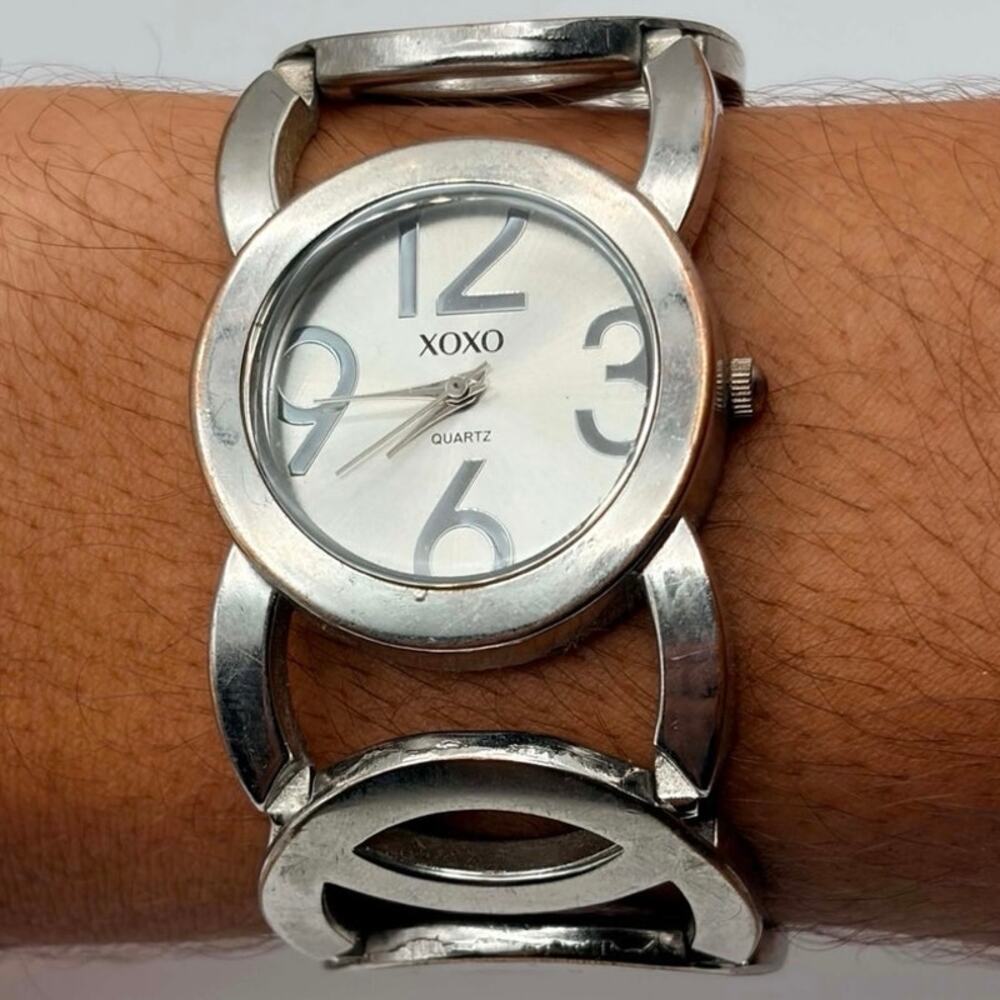 Y2K Silver XOXO Watch